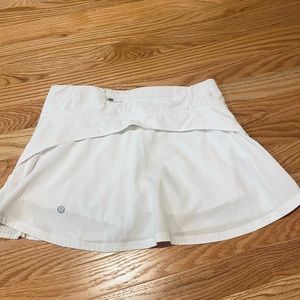 Lululemon “play off the pleats” White Skirt